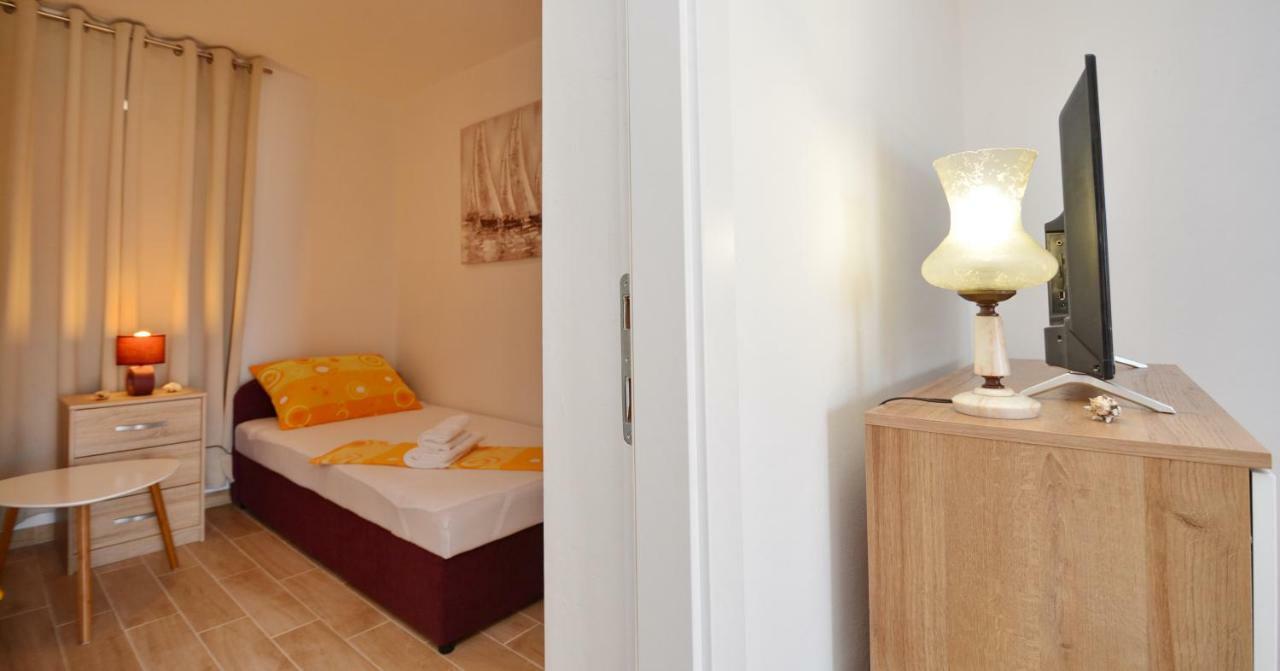 Apartmani Cesarec Basina Exterior photo